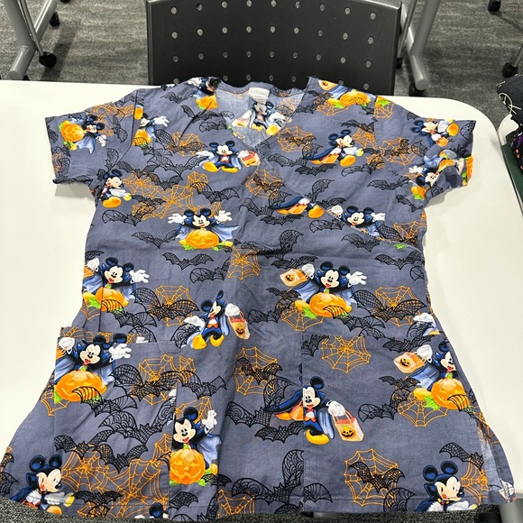 Ladies size xs (3) and small (4) Halloween scrub tops. - Picture 10 of 15